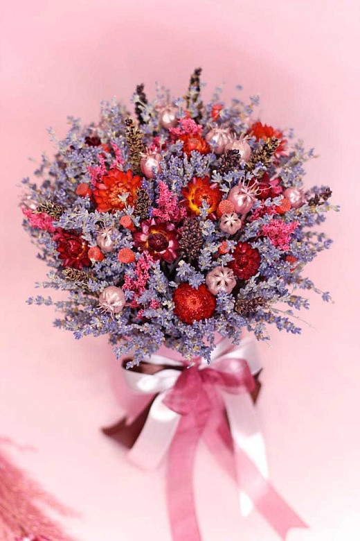 фото нежной композиции из сузоцветов 