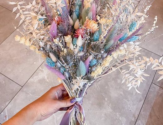 56a5fbb8fc83c62456d7dd4aec5853ea Состав и размеры букета из сухоцветов.