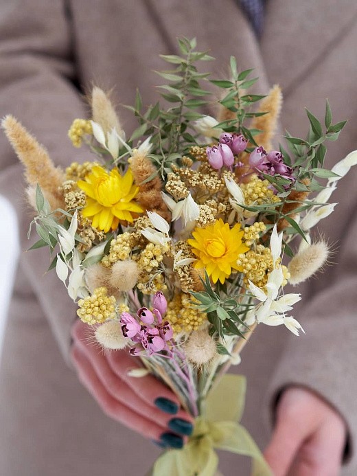 Фото букета из сухоцветов в интерьер. 