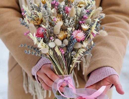 68fcf4d068ee200fd47b661a23fdc657 Описание и размеры букета из сухоцветов.