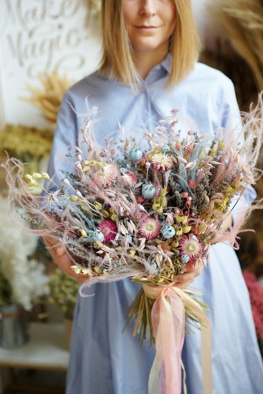 Фото большо букета из сухоцветов в подарок. 