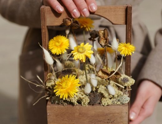 76ef36c7e1c54f19b883d7decede24fb Яркая композиция из сухоцветов в подарок.