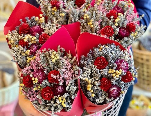 cadd5b4cf075b00ead17700e94d80f1a Описание и размеры букета из сухоцветов.