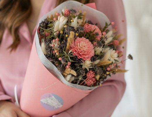 foa7371np6y5rld9txs4c5ztbk5qb8y6 Описание и размеры букета из сухоцветов.