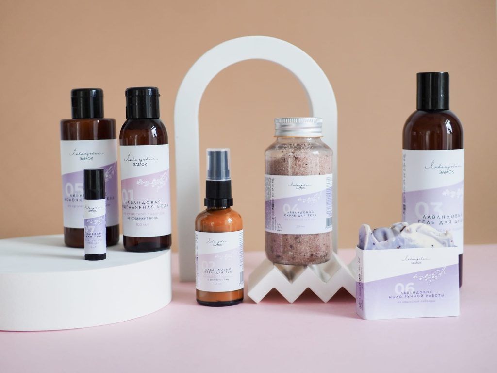 Фото лавандовой косметики. 
