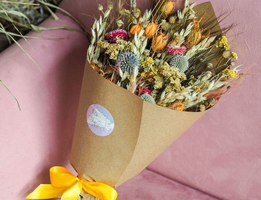 sbr56nwfogoiay213faktf9k0drn3fwc Описание и размеры яркого букета из сухоцветов.