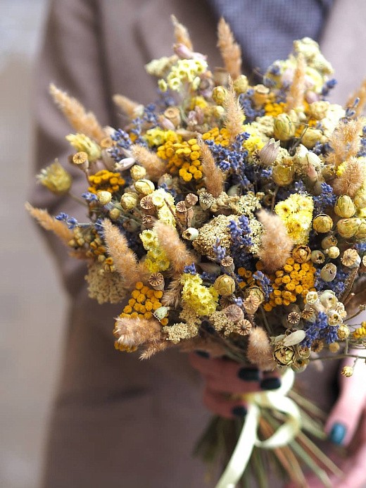 Фото ароматного букета из сухоцветов в интерьер. 