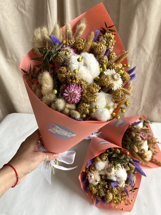 Фото букета из сухоцветов для вазы. 